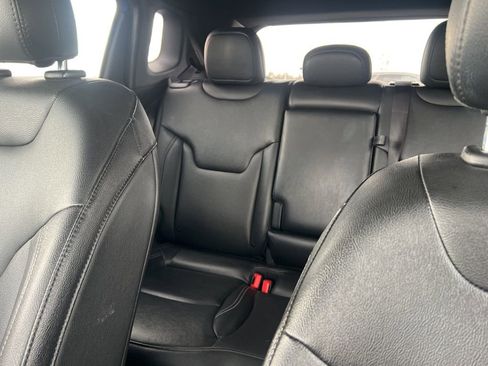 Used 2025 Jeep Compass Limited image 26