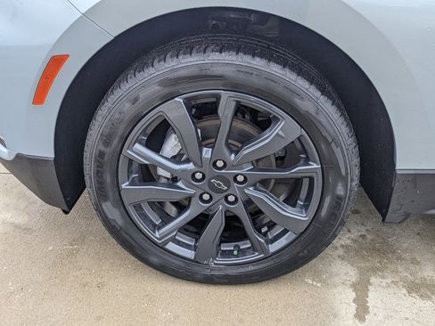 Used 2022 Chevrolet Equinox RS image 17