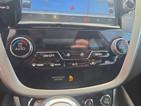 Used 2017 Nissan Murano Platinum image 10