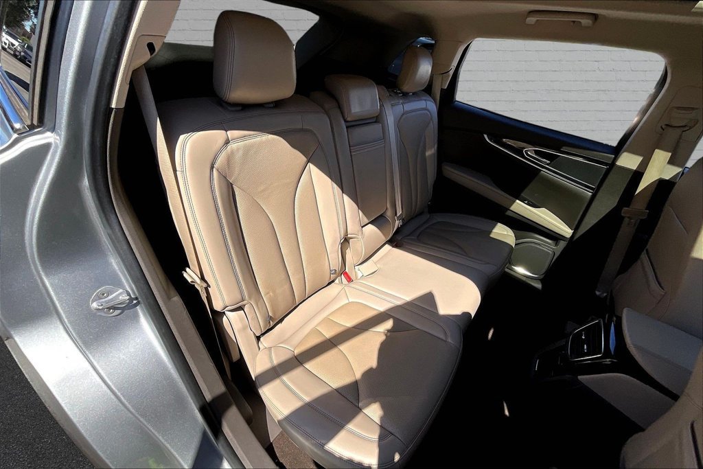 Used 2023 Lincoln Nautilus Reserve FWD image 23