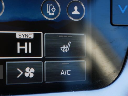 Used 2023 Subaru Outback Onyx Edition image 31