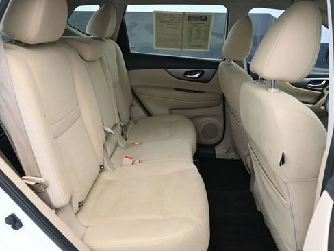 Used 2016 Nissan Rogue SV FWD image 33