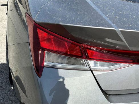 Used 2024 Hyundai Elantra SEL FWD image 22