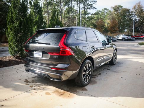 Used 2025 Volvo XC60 B5 Plus w/ Climate Package image 10