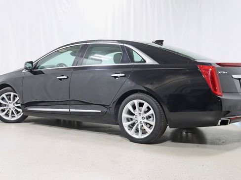Used 2016 Cadillac XTS Luxury w/ Driver Awareness Package AWD/4WD image 10