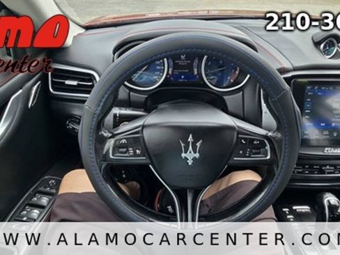 Used 2017 Maserati Ghibli S Q4 AWD/4WD image 32