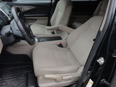 Used 2019 Honda Pilot LX image 17