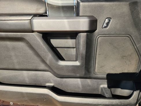 Used 2018 Ford F150 XLT w/ Equipment Group 302A Luxury image 21