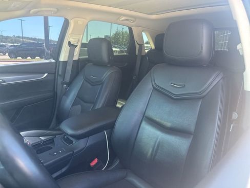 Used 2019 Cadillac XT5 Premium Luxury FWD image 8