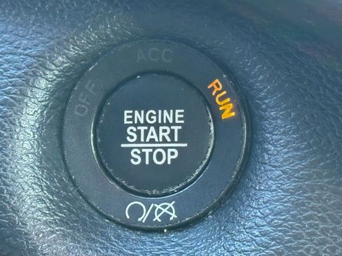 Used 2021 Jeep Cherokee Altitude image 26