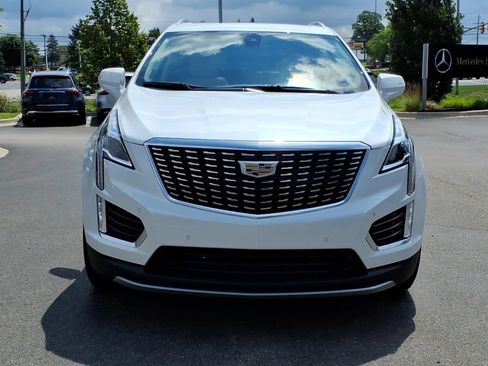 Used 2021 Cadillac XT5 Premium Luxury w/ LPO, Floor Liner Package AWD/4WD image 9