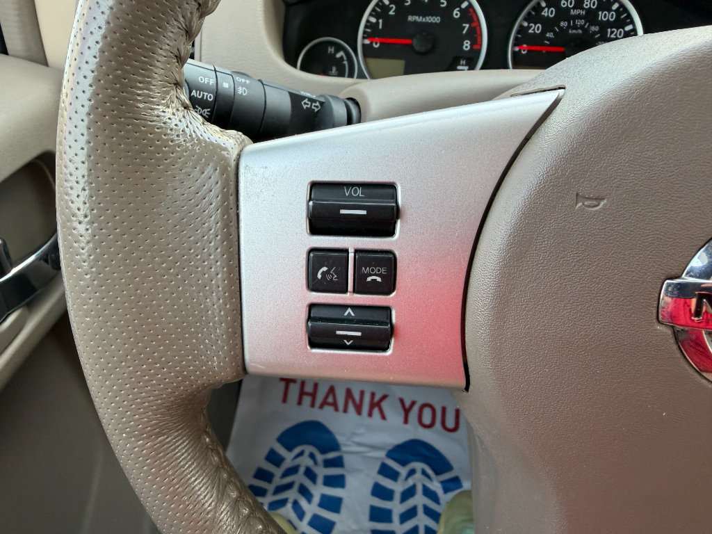 Used 2011 Nissan Pathfinder Silver w/ Protection Pkg AWD/4WD image 33