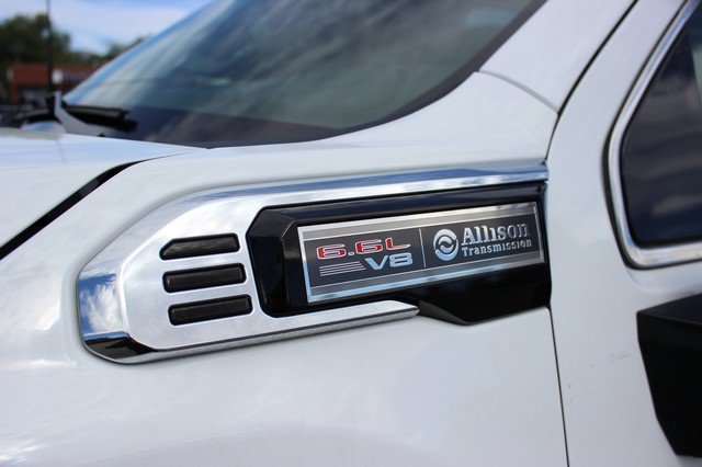 Used 2024 GMC Sierra 3500 SLE w/ SLE Convenience Package AWD/4WD image 3