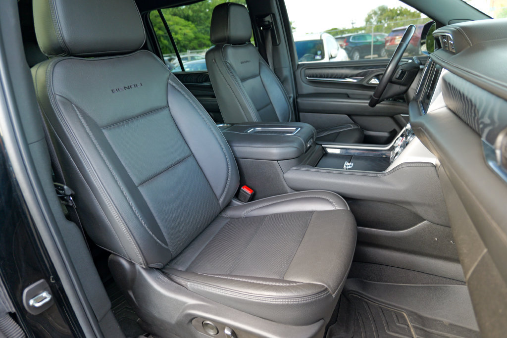 Used 2022 GMC Yukon XL Denali AWD/4WD image 37