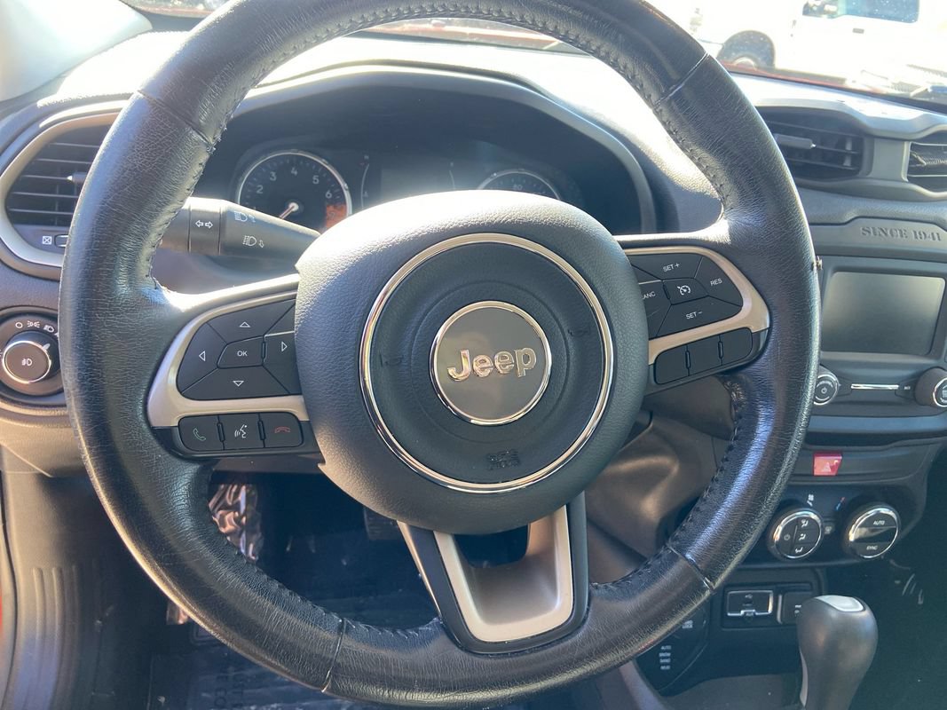 Used 2016 Jeep Renegade Latitude w/ Popular Equipment Group AWD/4WD image 18