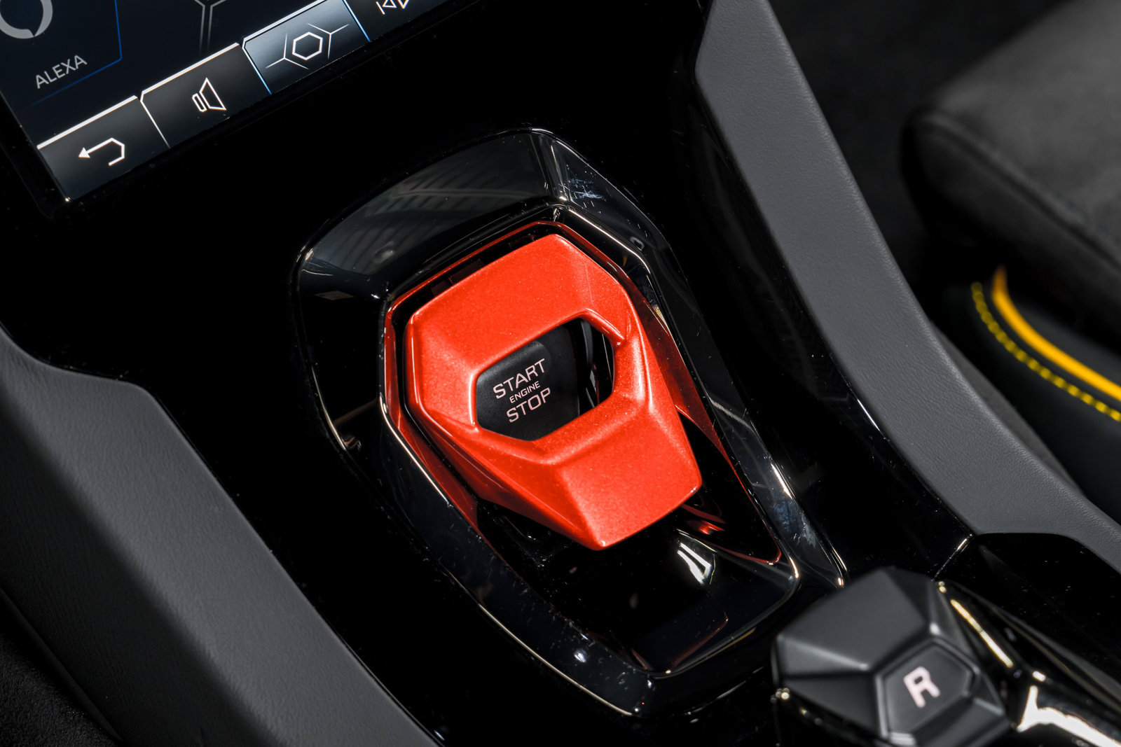 Used 2022 Lamborghini Huracan EVO RWD image 30