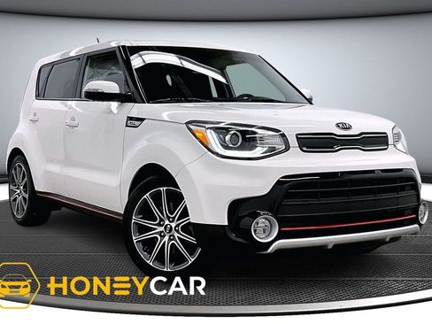 Used 2019 Kia Soul ! w/ Technology Package image 1