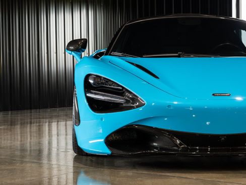 Used 2018 McLaren 720S RWD image 15