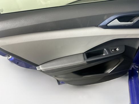 Used 2024 Volkswagen Taos SE image 24