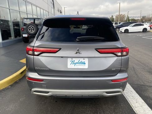 Used 2023 Mitsubishi Outlander SE image 7