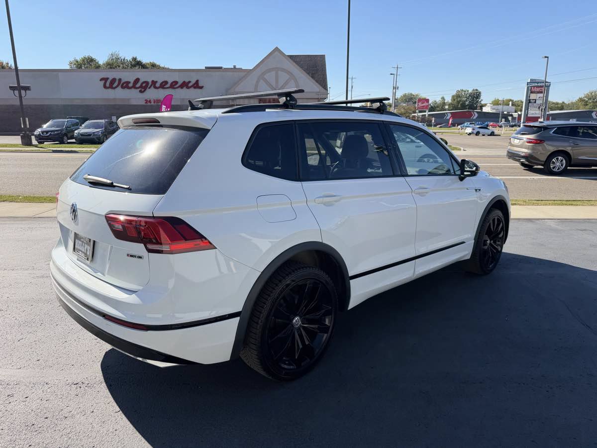 Used 2021 Volkswagen Tiguan SE R-Line AWD/4WD image 5