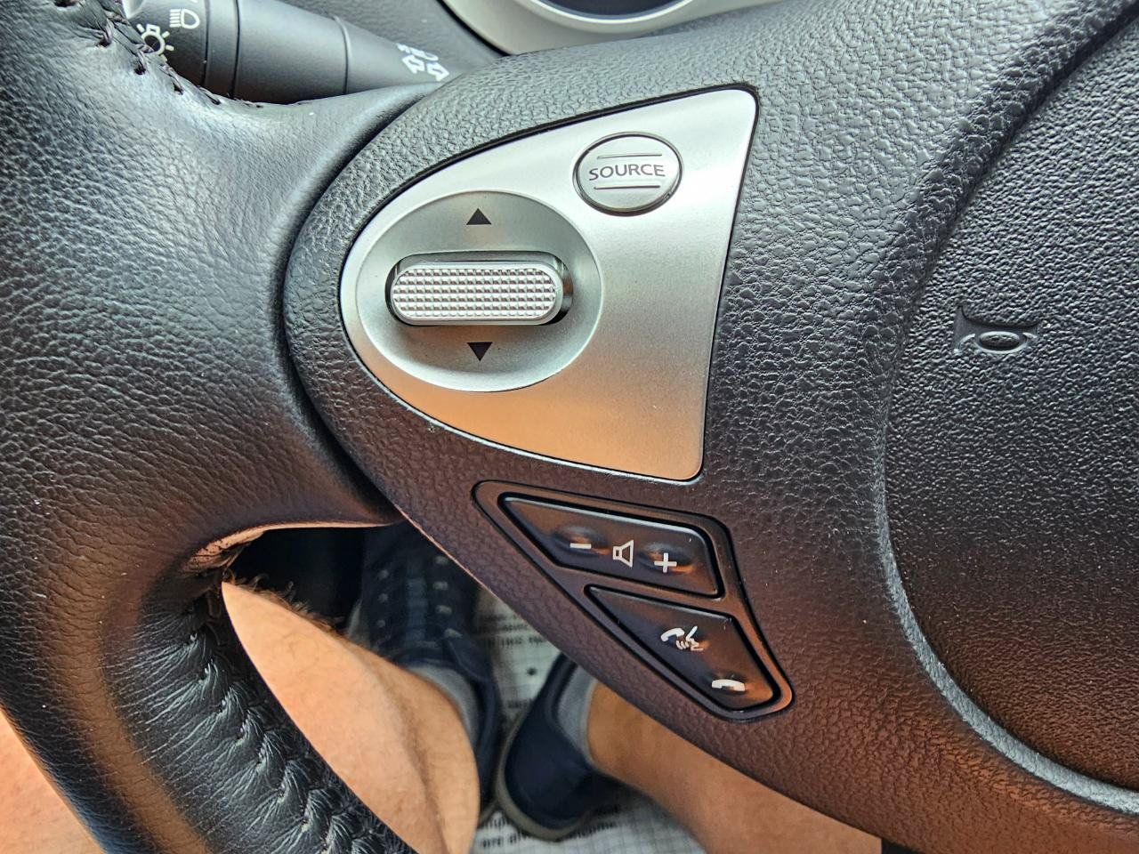 Used 2017 Nissan Juke SL FWD image 35