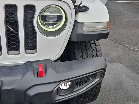 Used 2020 Jeep Gladiator Rubicon image 11
