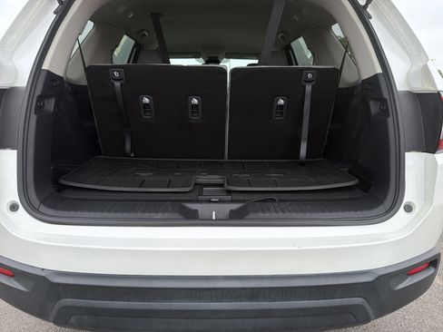 Certified 2024 Honda Pilot LX image 10