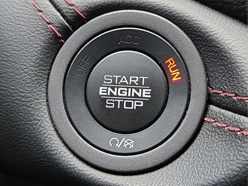 Used 2022 Dodge Durango R/T w/ Blacktop Package AWD/4WD image 19