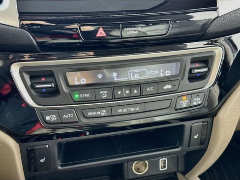 Used 2020 Honda Ridgeline RTL-E image 19