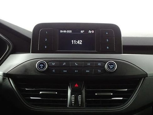 Used 2020 Ford Escape S image 32