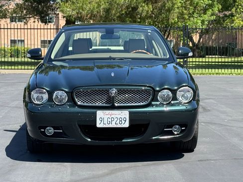 Used 2008 Jaguar XJ8 RWD image 2