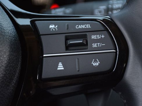 Used 2025 Honda Pilot Touring image 33