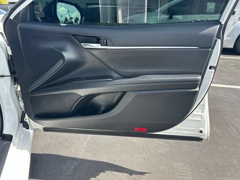 Used 2021 Toyota Camry SE AWD/4WD image 24