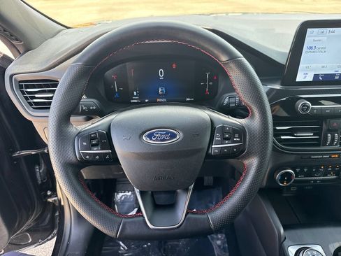 Used 2025 Ford Escape ST-Line FWD image 15