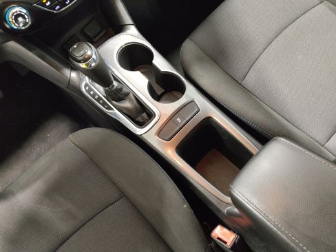 Used 2017 Chevrolet Cruze LT image 26