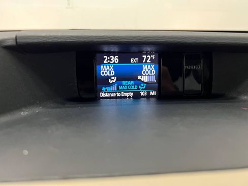 Used 2013 Toyota Sienna XLE image 19