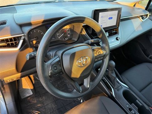 Used 2023 Toyota Corolla LE image 8