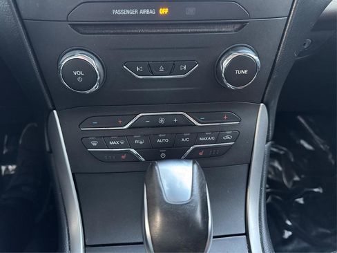 Used 2016 Ford Edge SEL w/ Equipment Group 201A AWD/4WD image 24