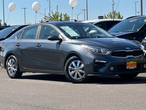Used 2019 Kia Forte Sedan FWD image 2