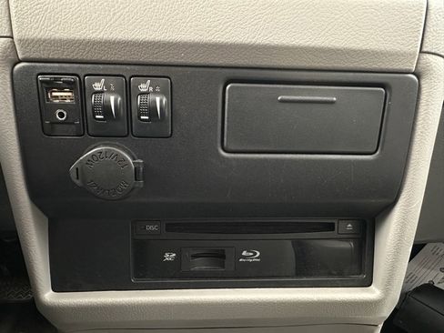 Used 2009 Toyota Sienna XLE image 36