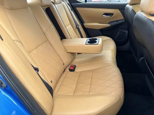 Used 2022 Nissan Sentra SV w/ SV Premium Package FWD image 23