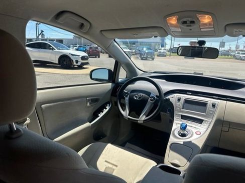 Used 2015 Toyota Prius Three FWD image 13