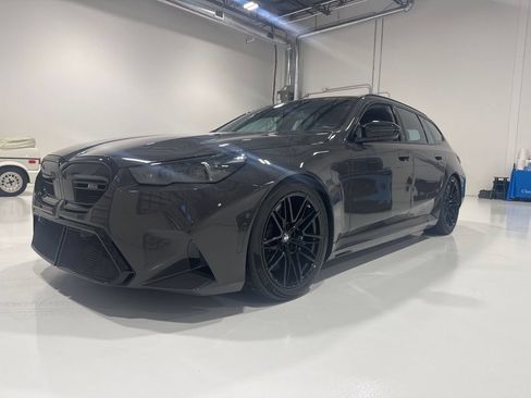 Used 2026 BMW M5 Touring w/ Executive Package AWD/4WD image 1