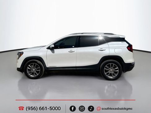 Used 2022 GMC Terrain SLT w/ Infotainment Package II FWD image 4