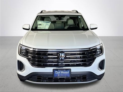 New 2025 Volkswagen Atlas SE image 3