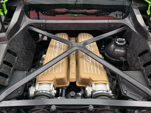 Used 2018 Lamborghini Huracan Performante image 18