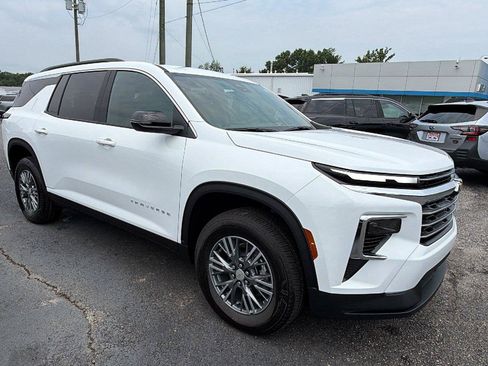 New 2026 Chevrolet Traverse LT FWD image 6