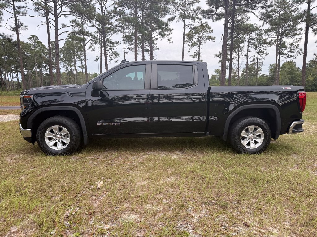 Used 2024 GMC Sierra 1500 Pro w/ Pro Value Package AWD/4WD image 2