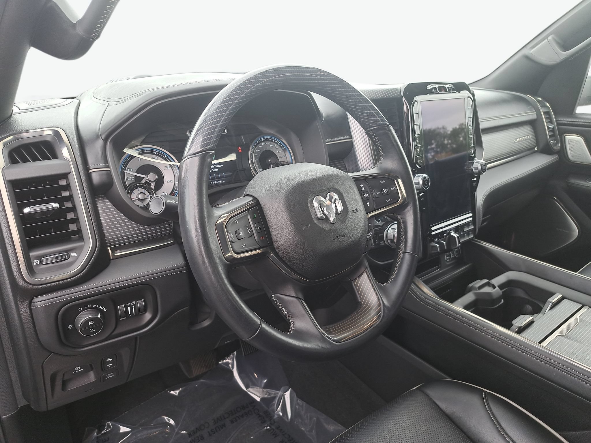 Used 2021 RAM 1500 Limited w/ Night Edition AWD/4WD image 15